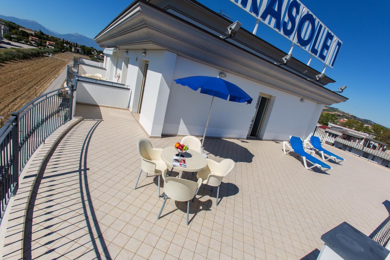 Residence Il Girasole 1 Alba Adriatica Exterior photo